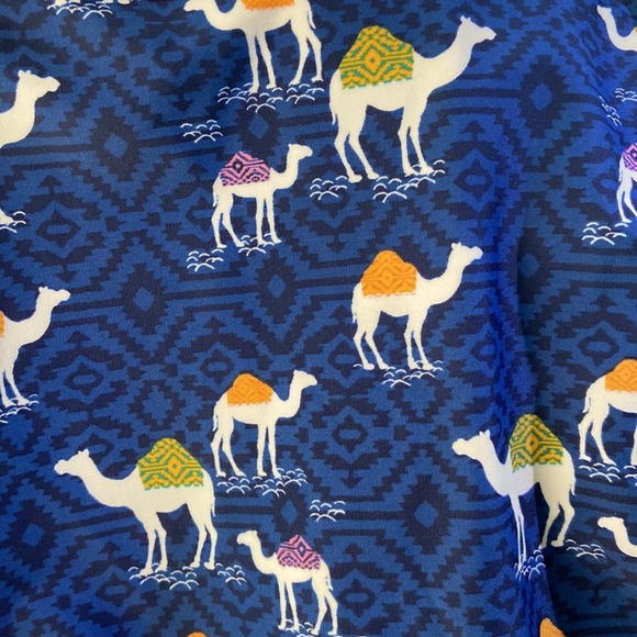 Adore Me Catarina Contour One-Piece Swimsuit Sz M Camel Hump Day Tile Ikat NWOT - Picture 7 of 15